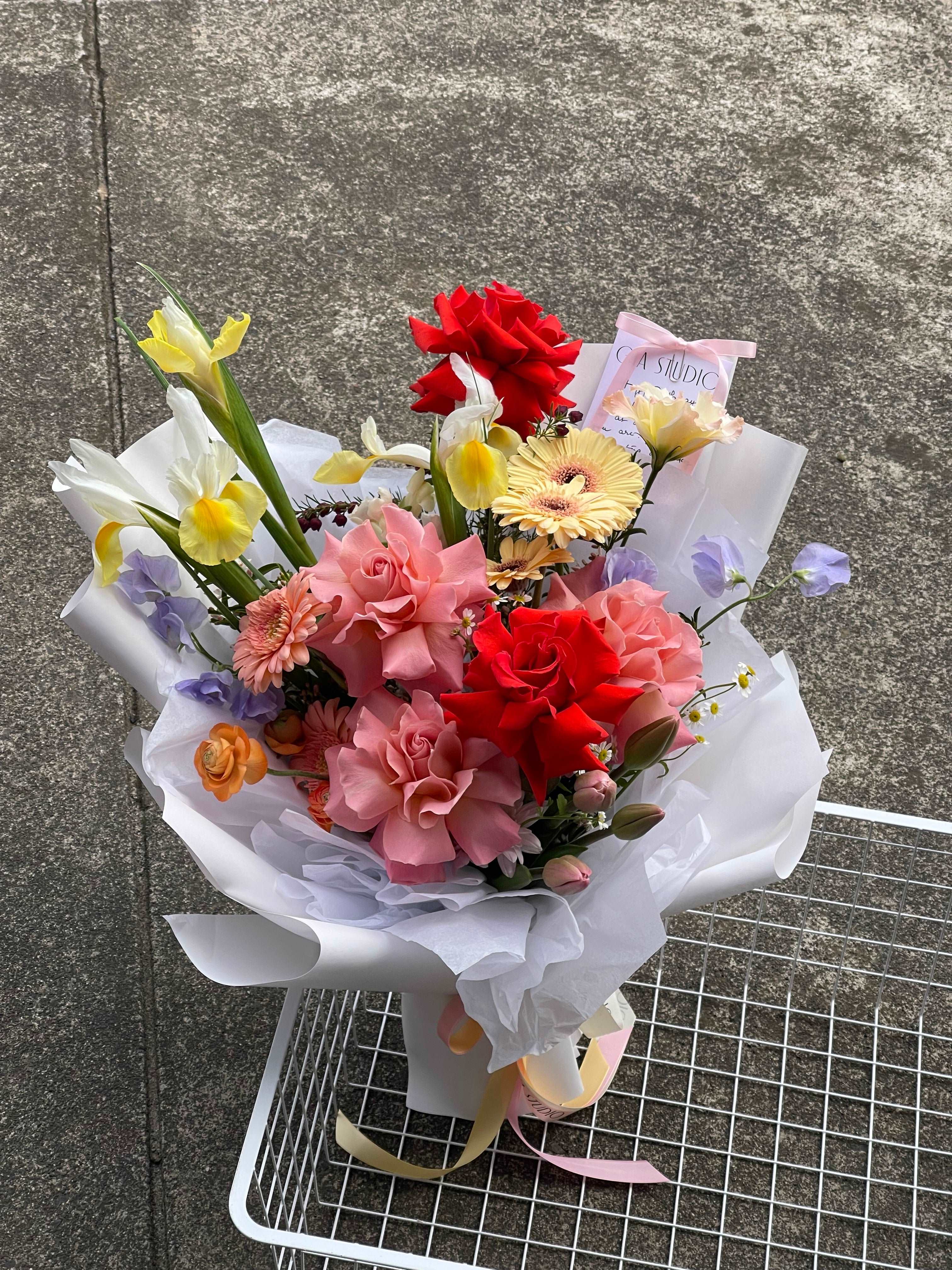 DAILY BLOOMS - GIA STUDIO