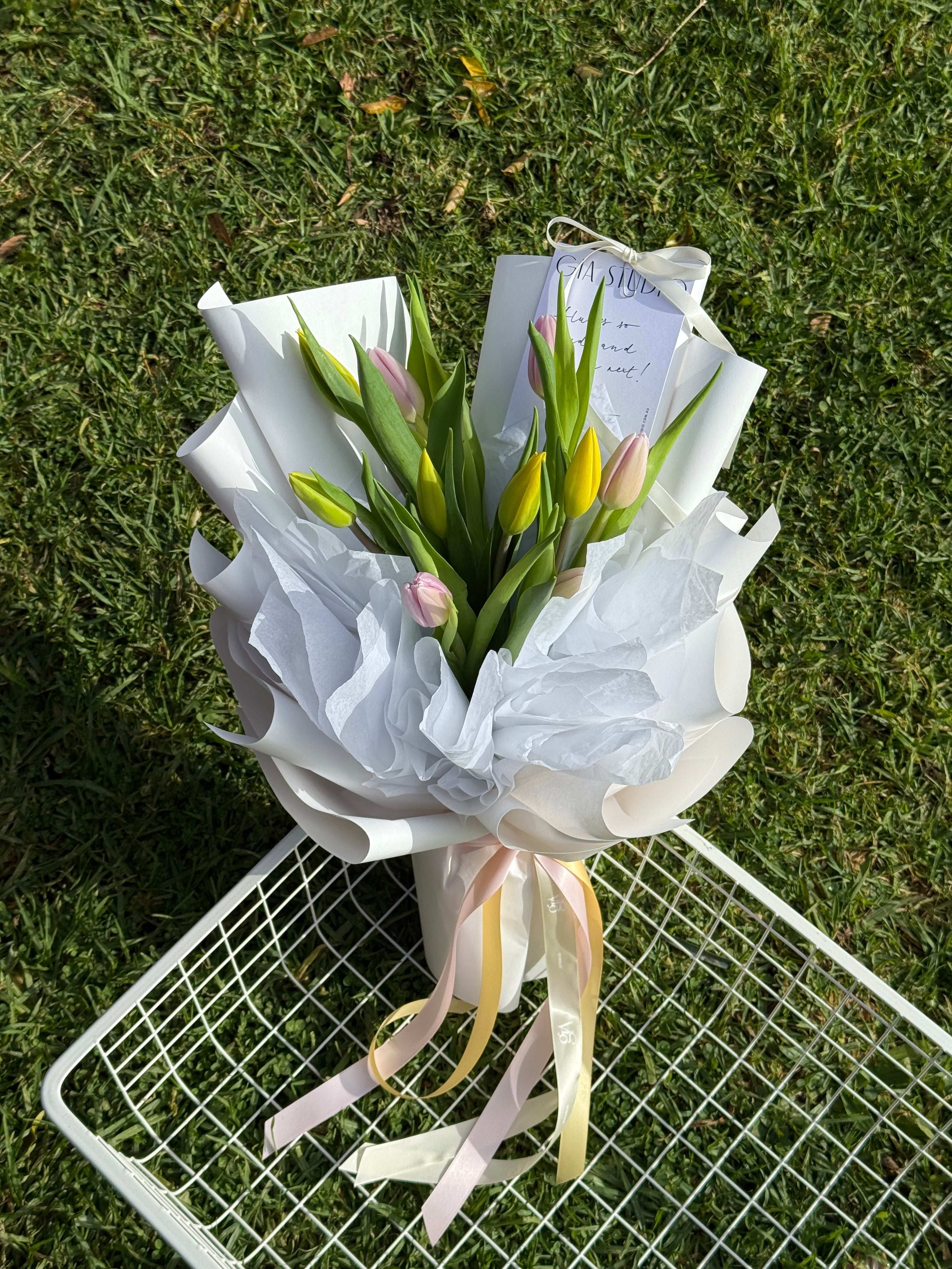 TULIPS EN MASSE