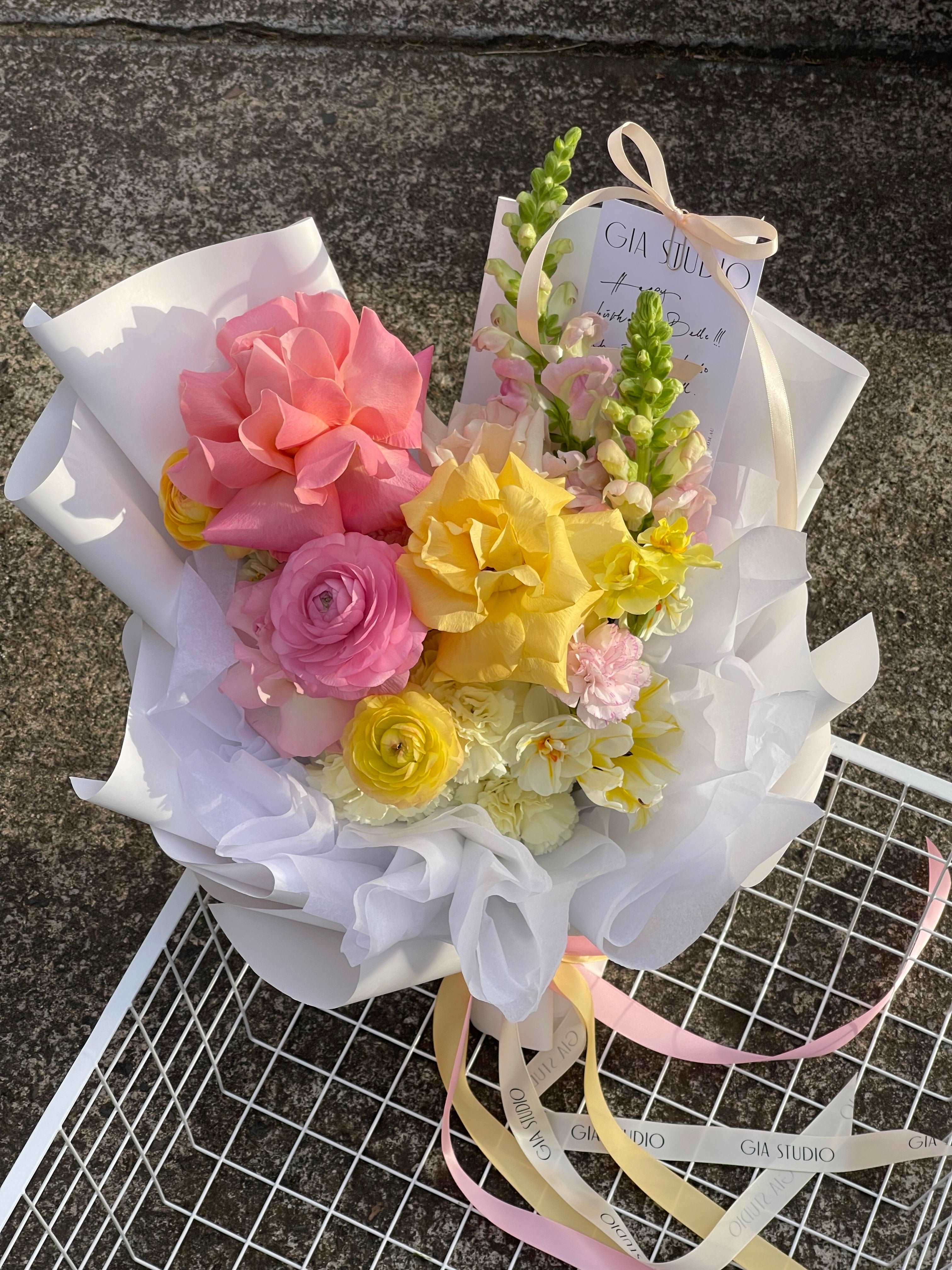 DAILY BLOOMS - GIA STUDIO