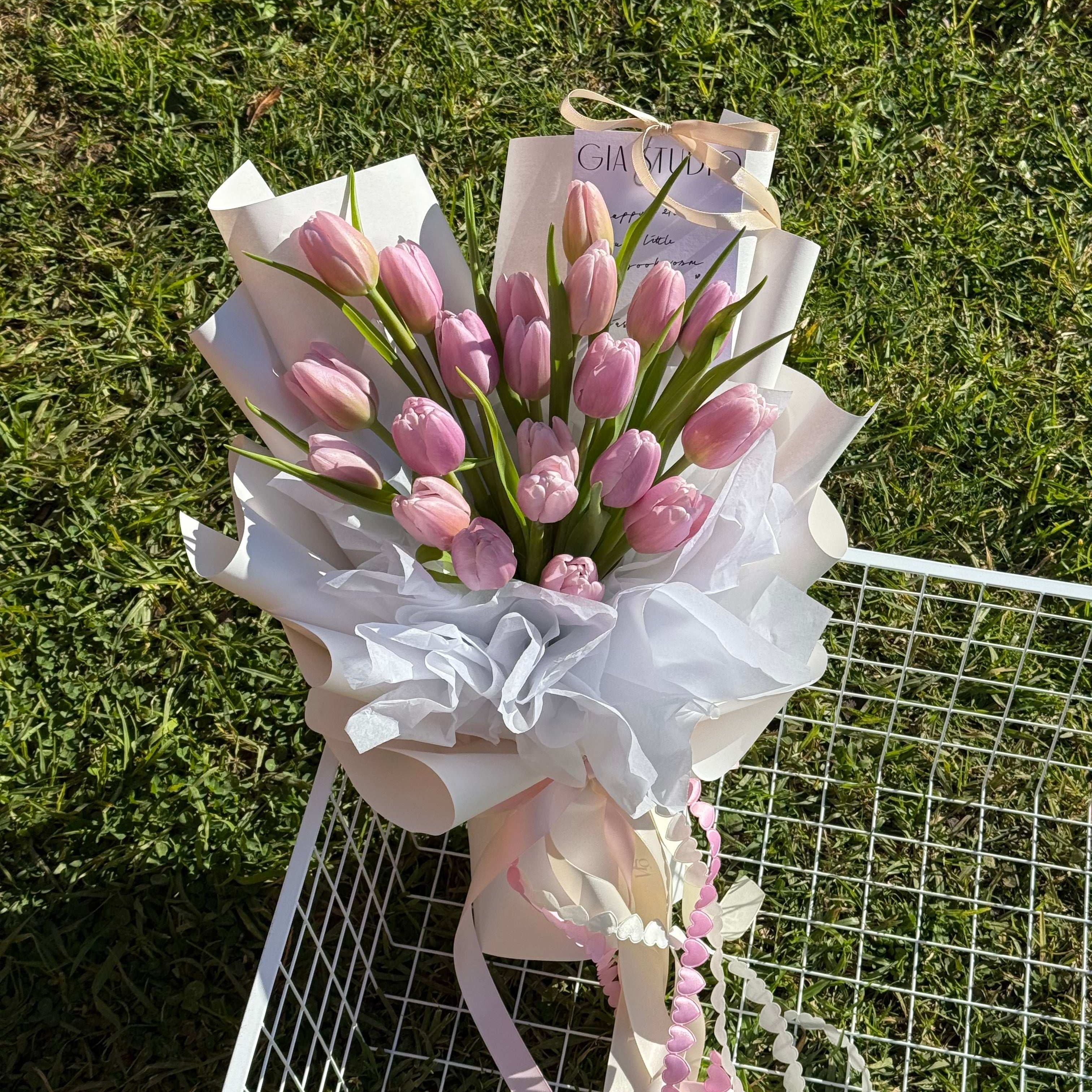 TULIPS EN MASSE