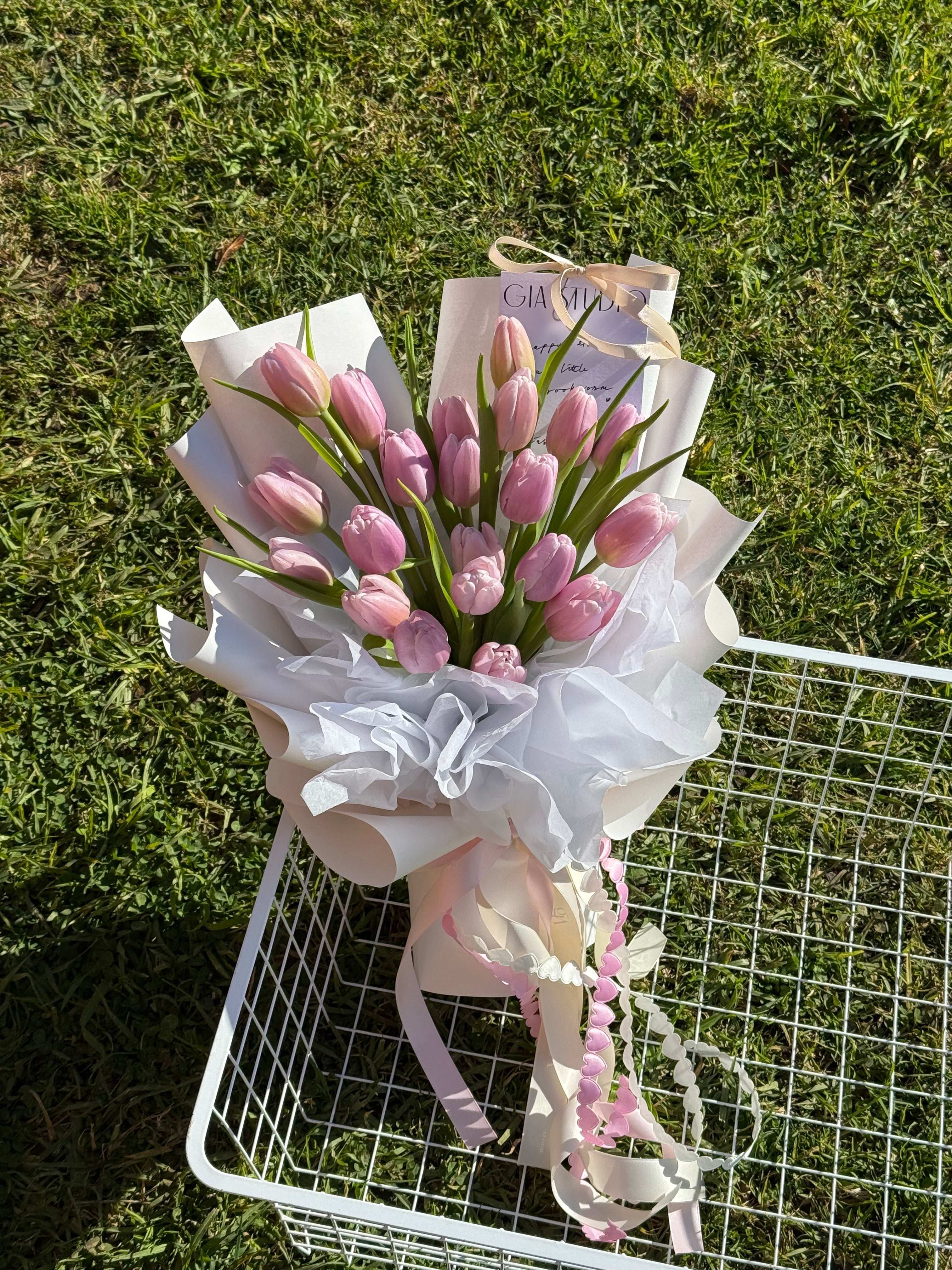 TULIPS EN MASSE