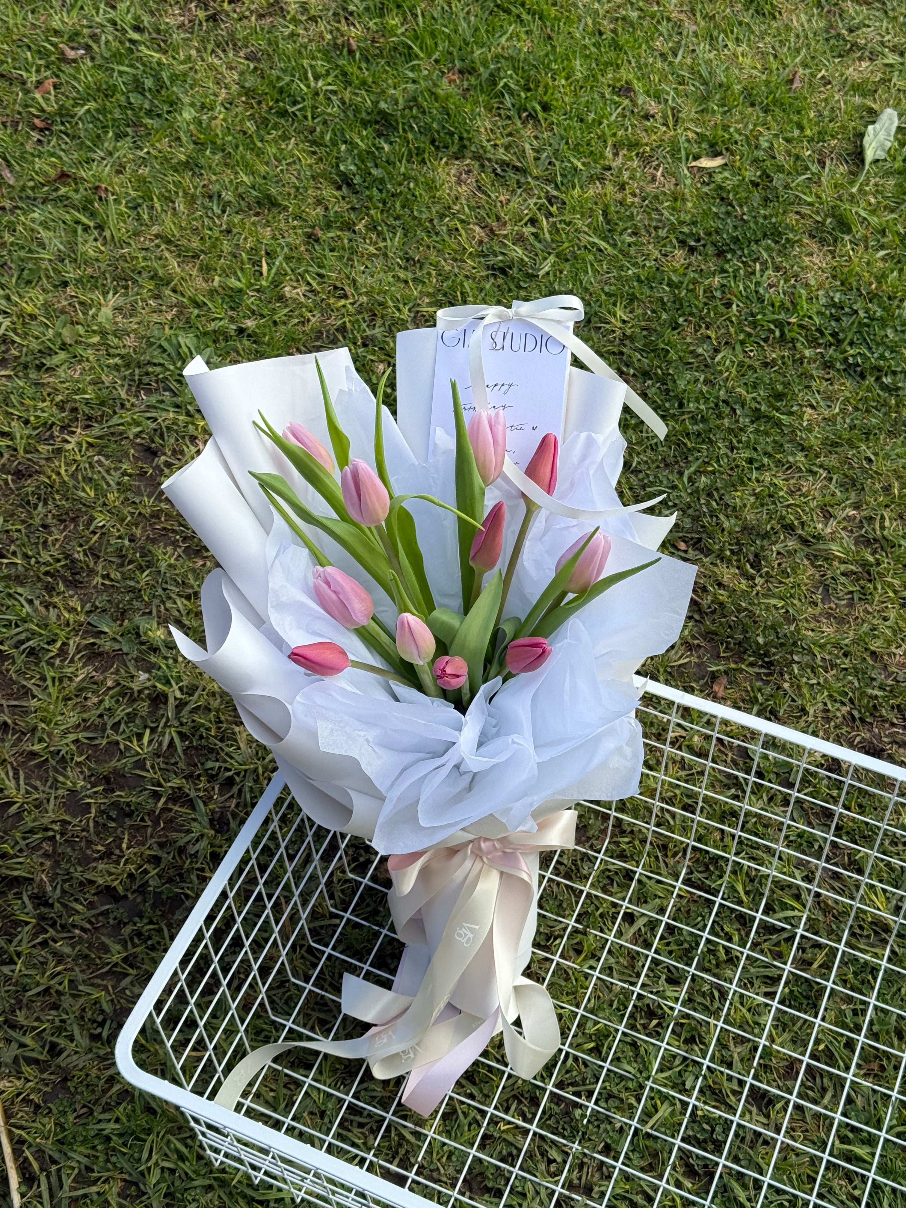 TULIPS EN MASSE