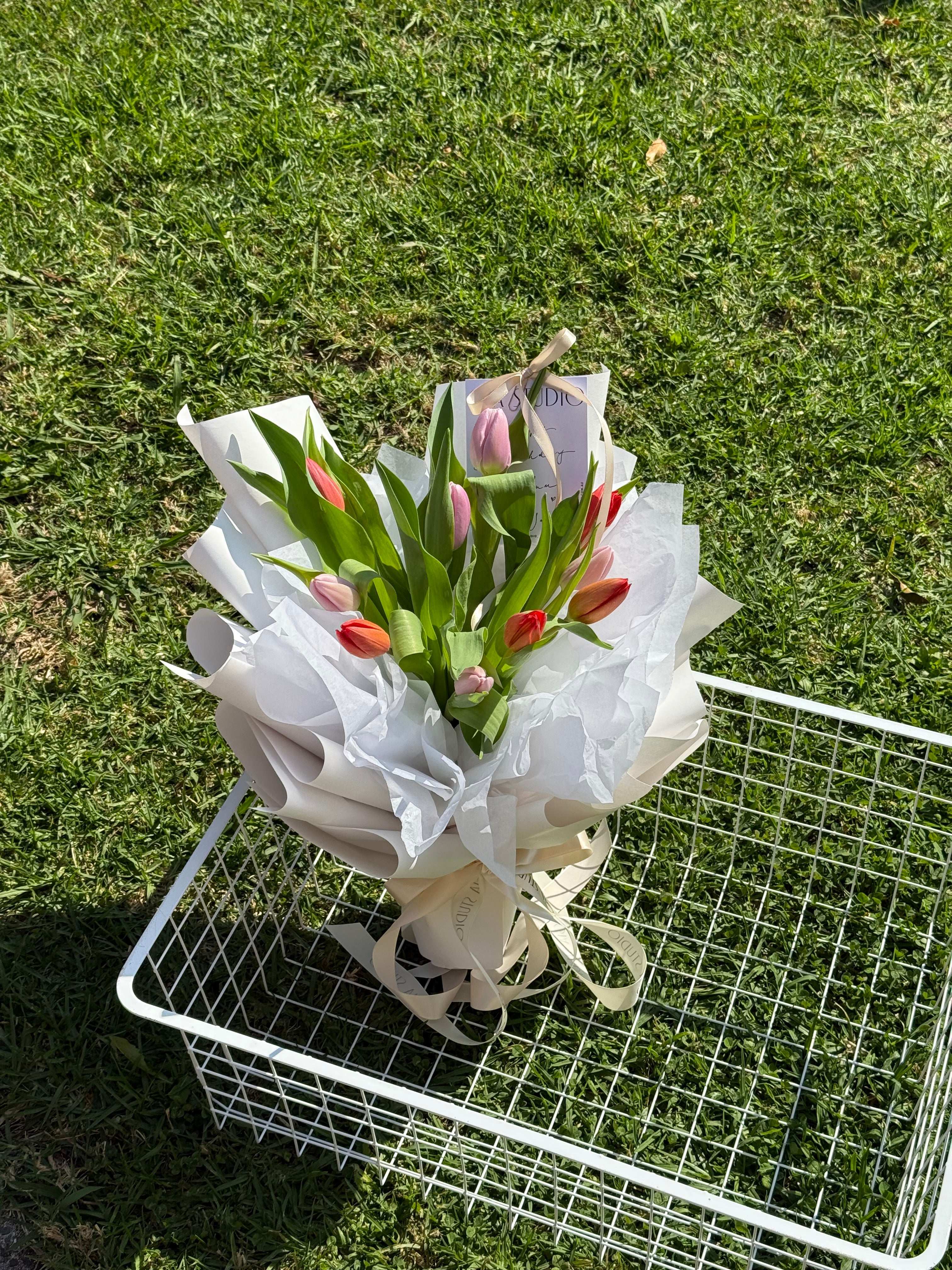 TULIPS EN MASSE