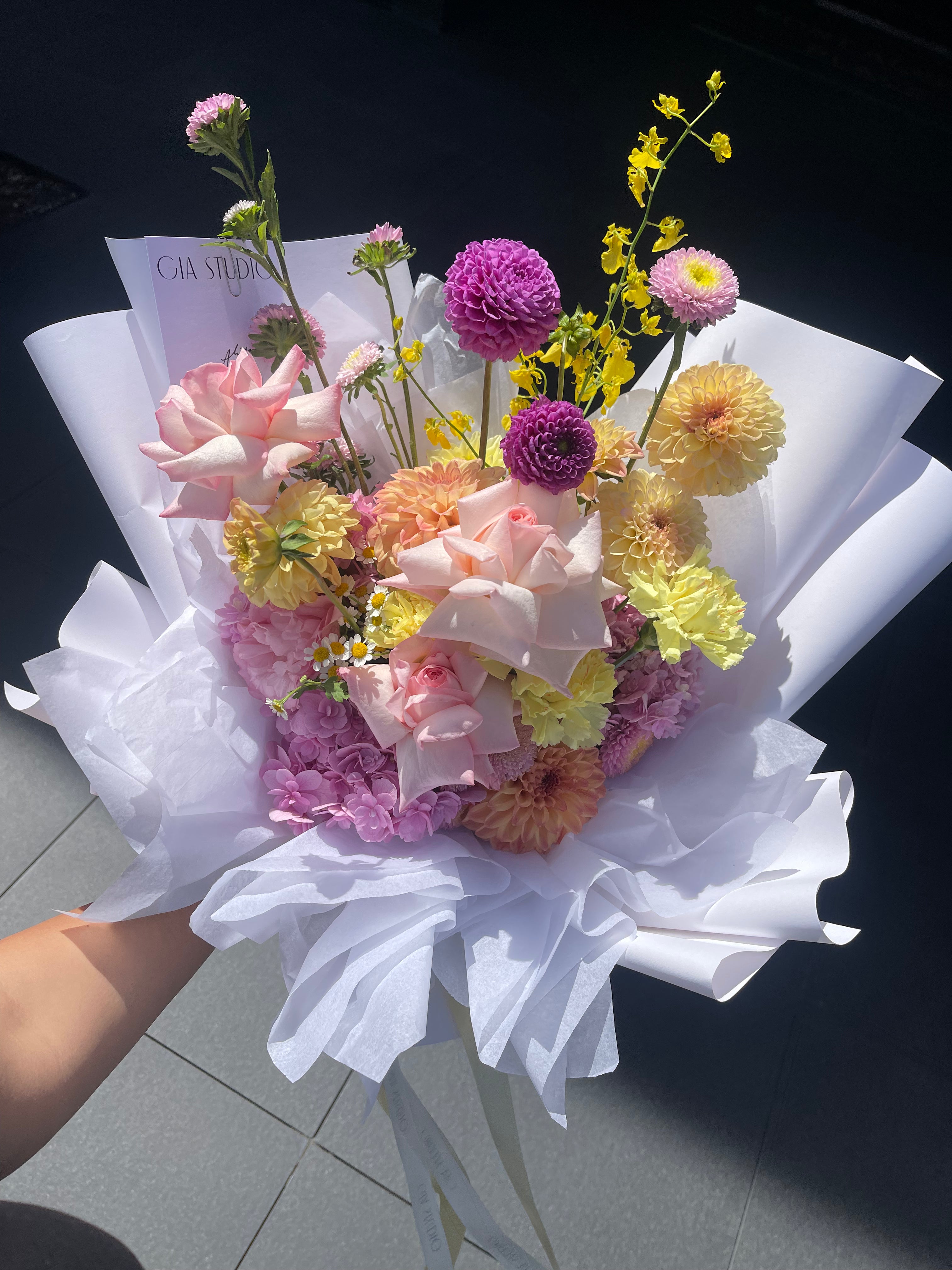 DAILY BLOOMS - GIA STUDIO