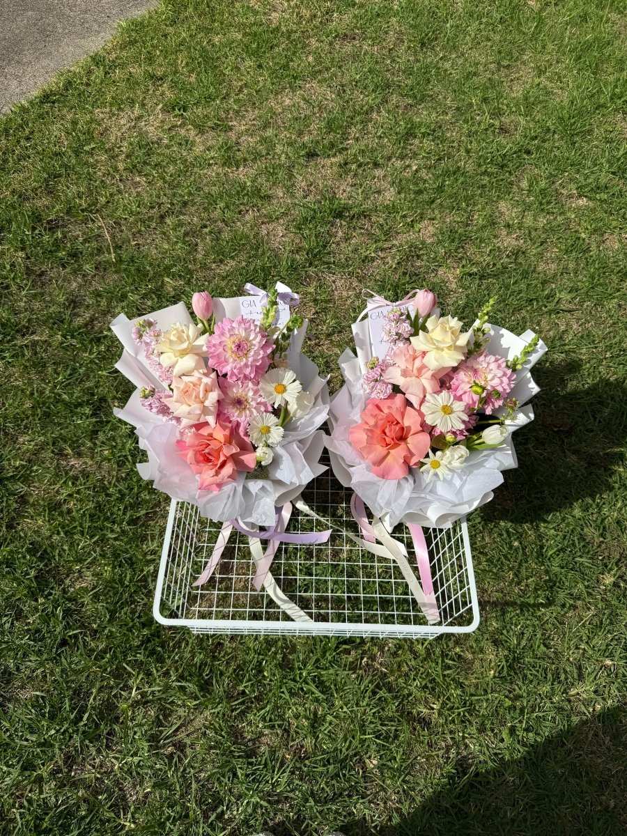 DAILY BLOOMS - GIA STUDIO