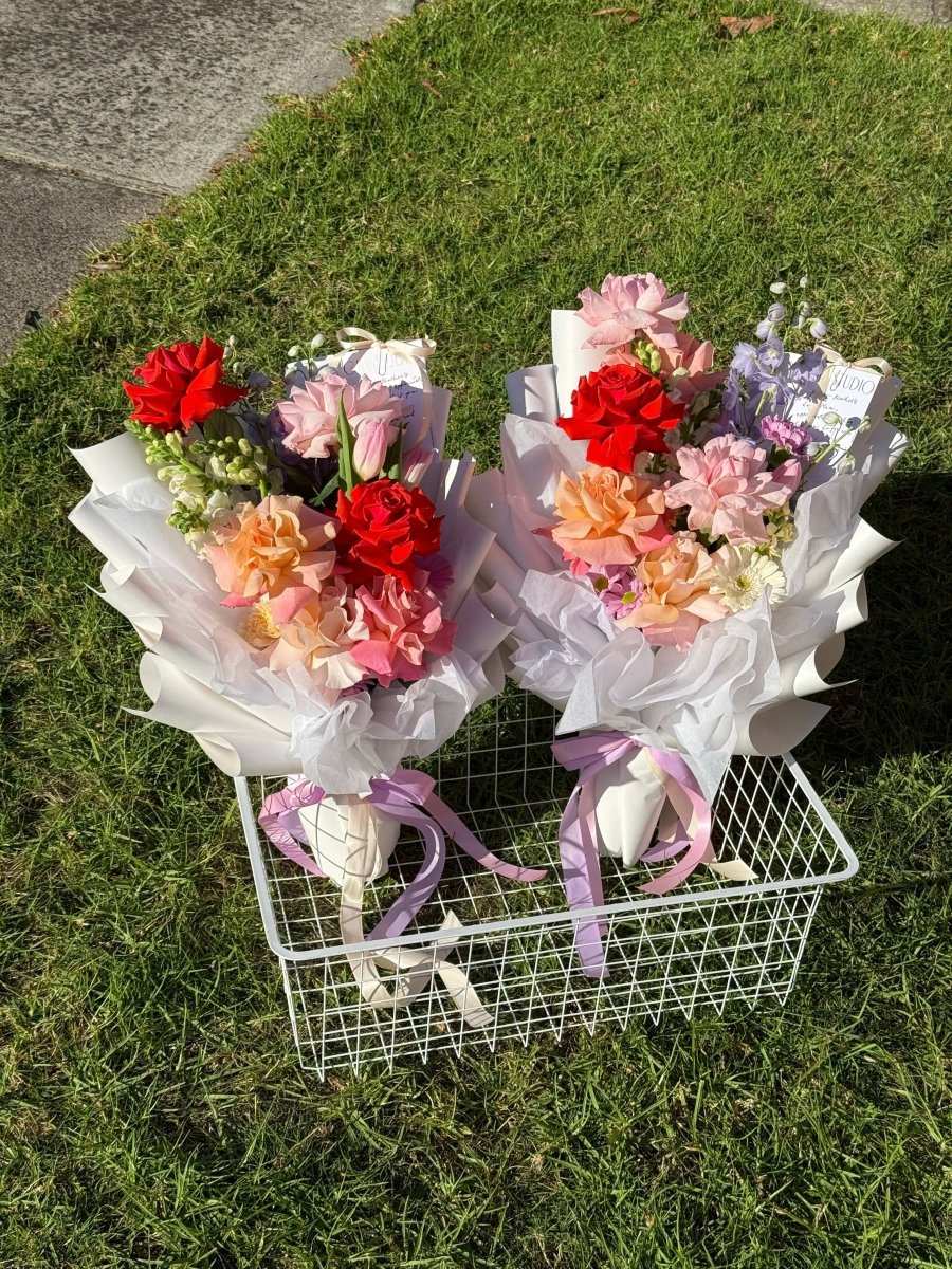 DAILY BLOOMS - GIA STUDIO