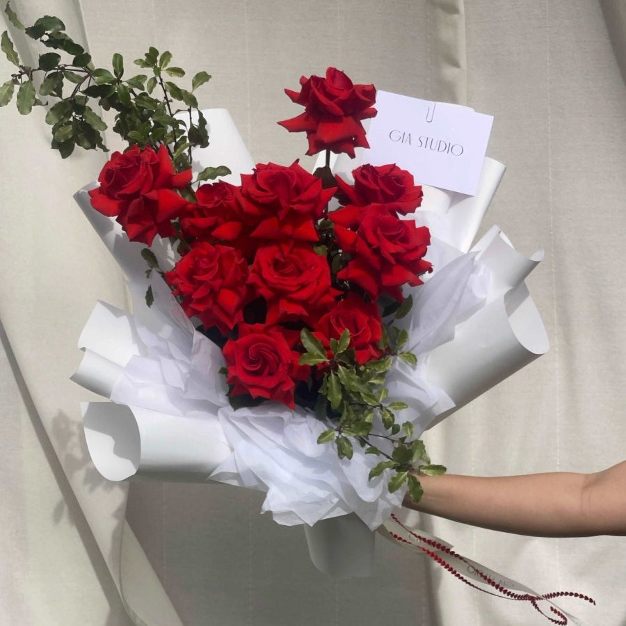 ROSES EN MASSE - RED - GIA STUDIO
