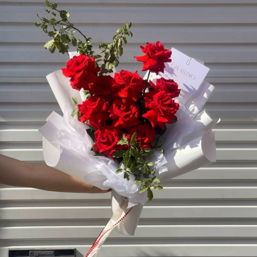 ROSES EN MASSE - RED - GIA STUDIO
